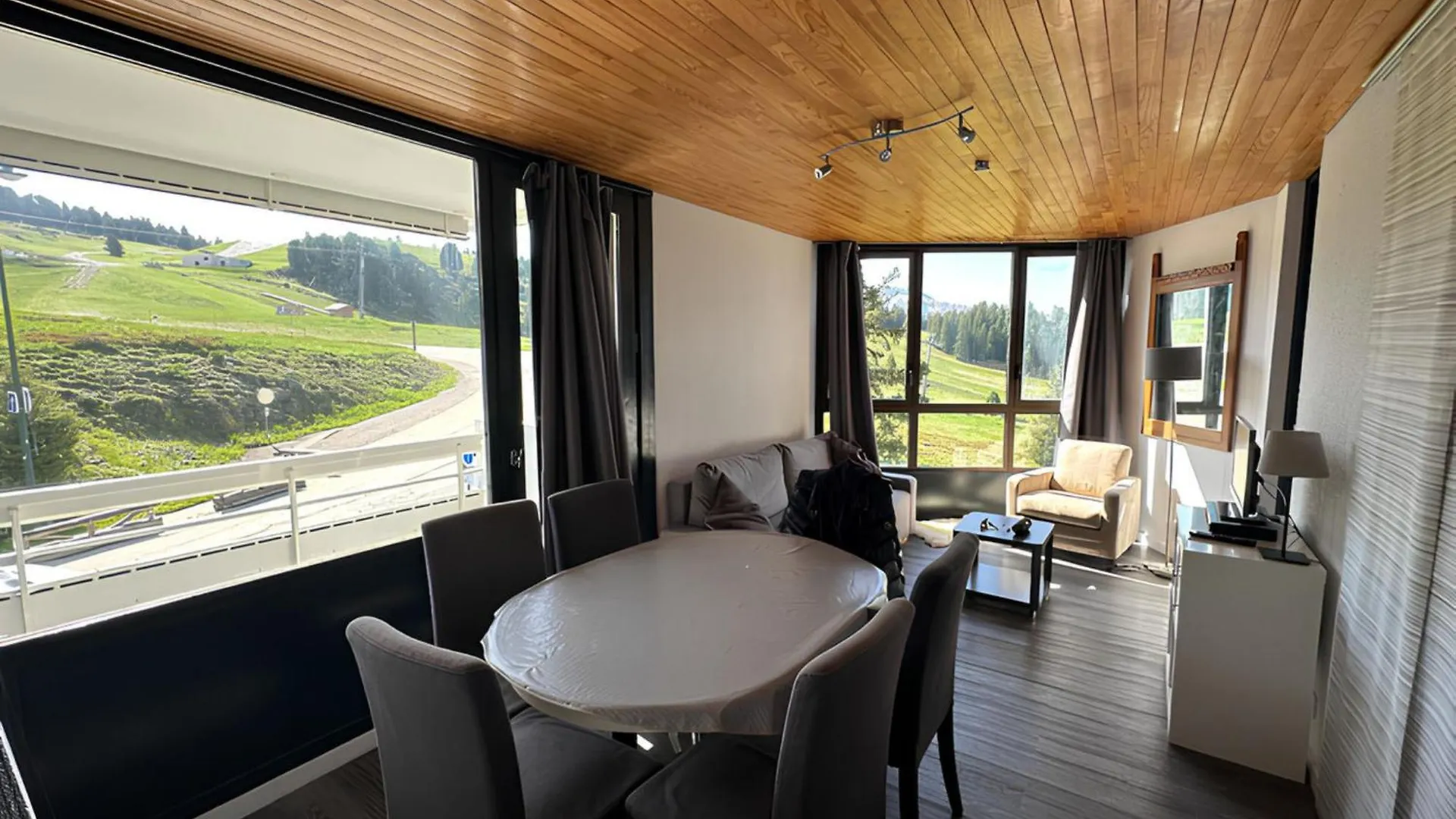Apartment Lauziere By Interhome Chamrousse