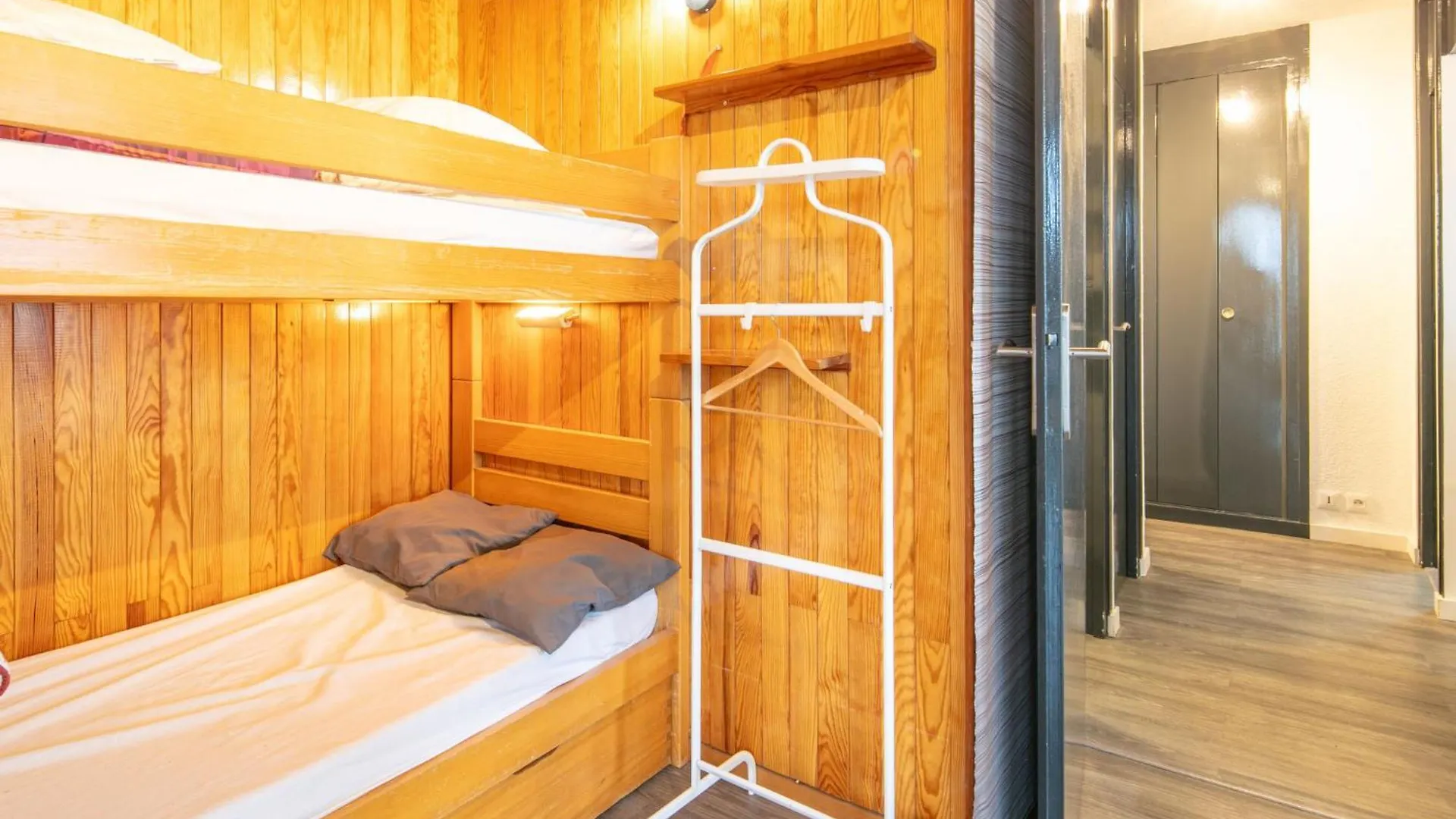 Apartment Lauziere By Interhome Chamrousse
